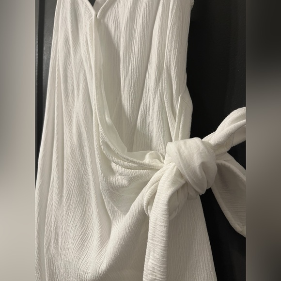 O’Neill white wrap dress - Picture 2 of 5